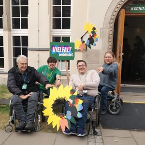 Gruppenfoto am Rande des Bundesdiversitätsrates, u.a. mit Michael Gerr (li.), Marc Kersten (2. v. li.) und Michael Sasse (2. v. re.)